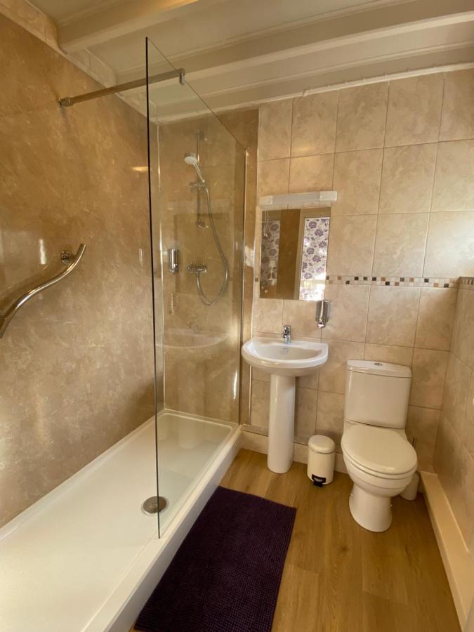 Отель Plumpton Court Nawton Экстерьер фото